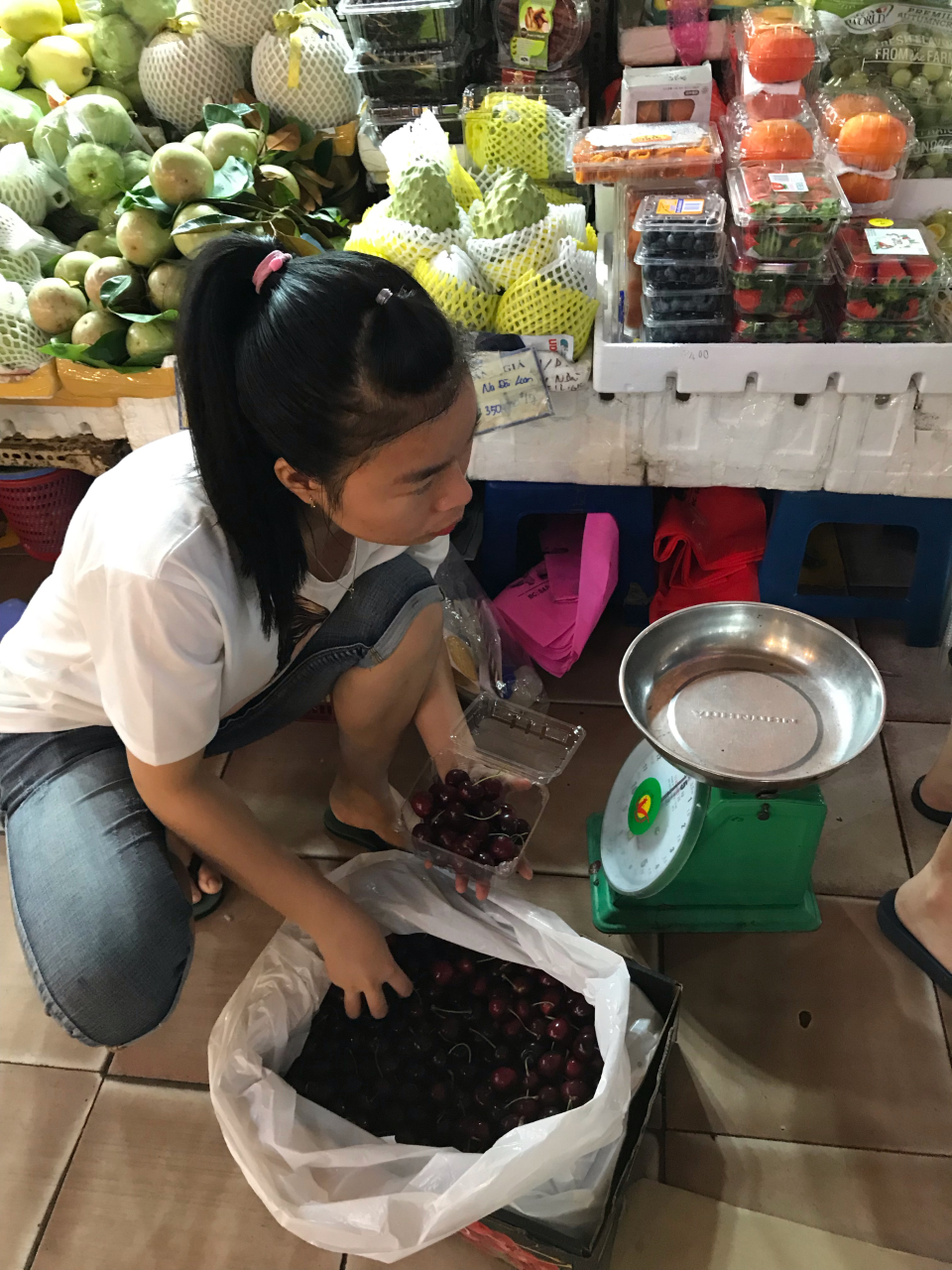 Vietnamese woman at market